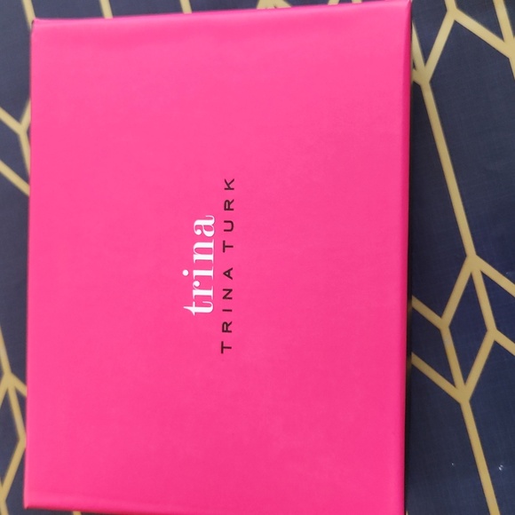 Trina TURK Floral Green AND PINK Wallet SMALL CARDS CASE - Picture 5 of 12